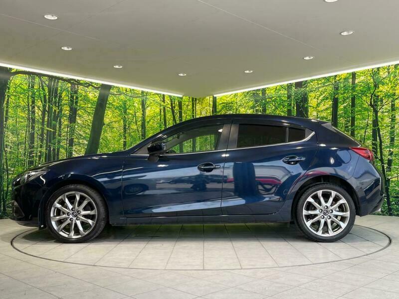 Axela Sport