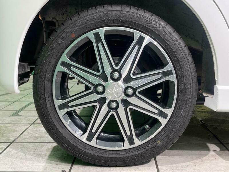 EK CUSTOM