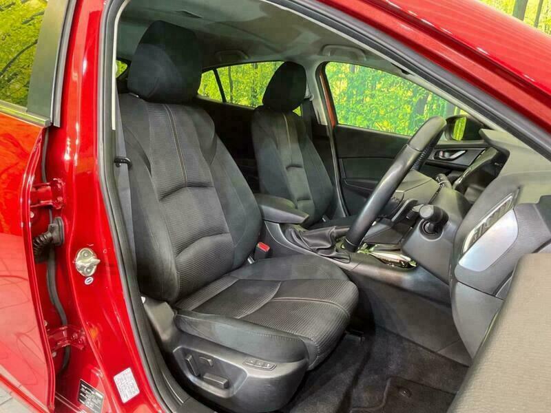 Axela Sport