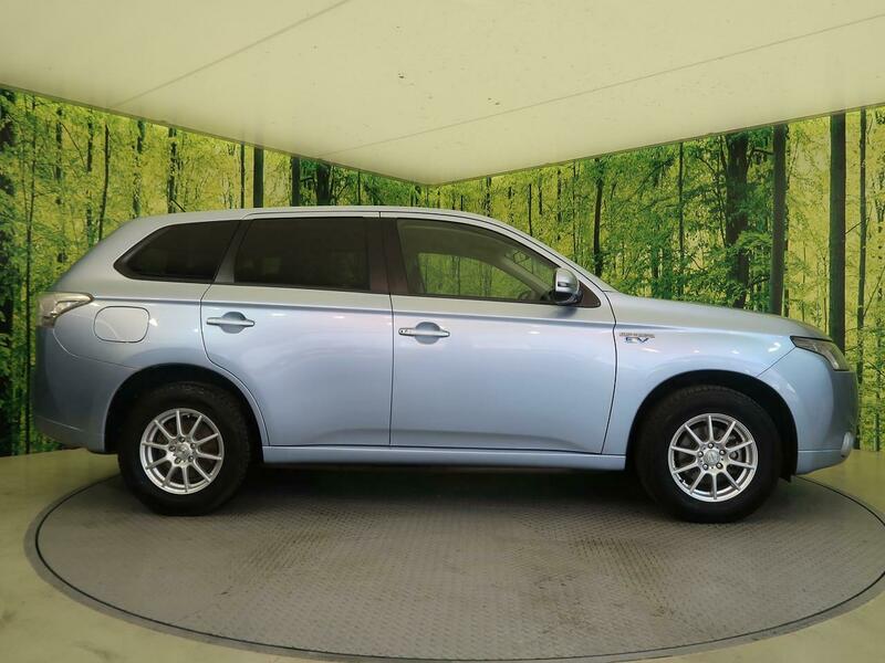 OUTLANDER PHEV-19