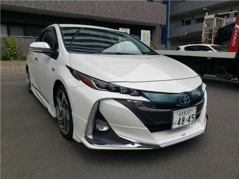 Used 2019 TOYOTA PRIUS PHV ZVW52 | SBI Motor Japan