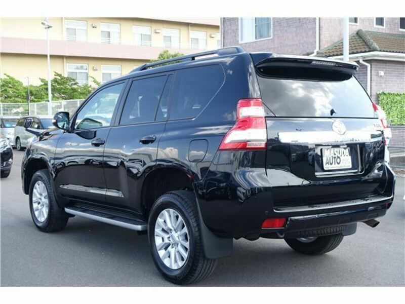 LAND CRUISER PRADO-32