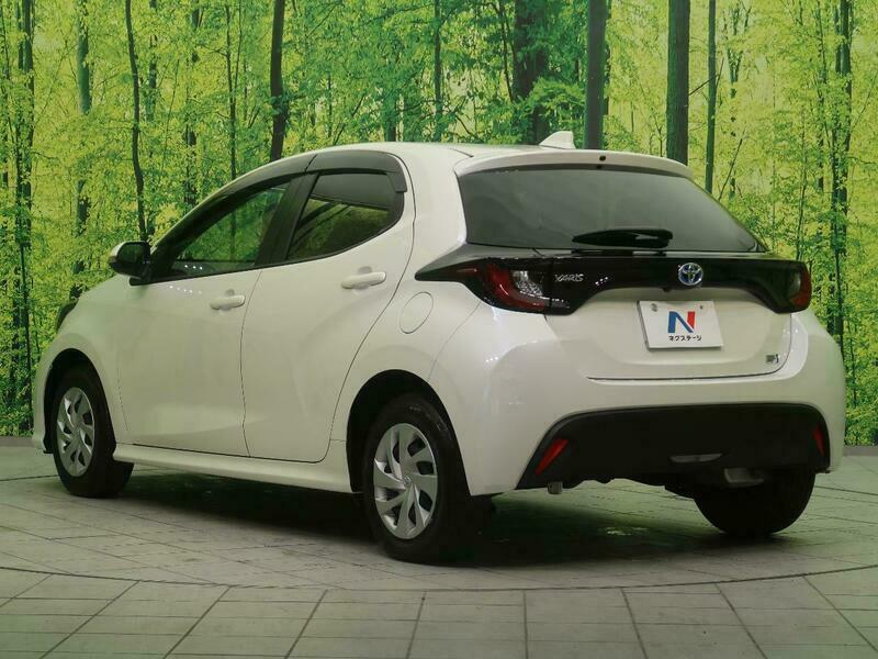 YARIS-15