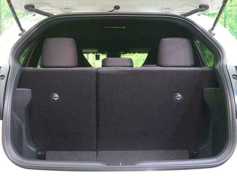 YARIS-31