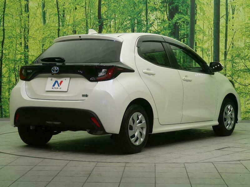 YARIS-8
