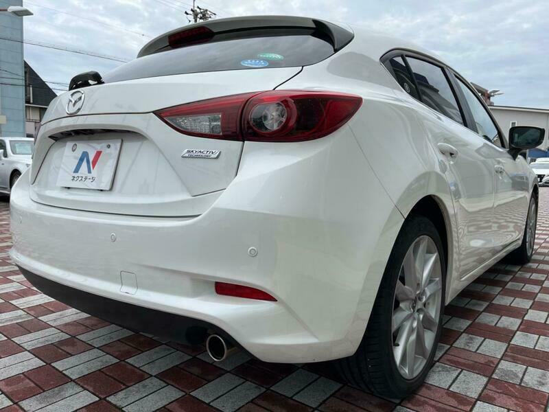 Axela Sport