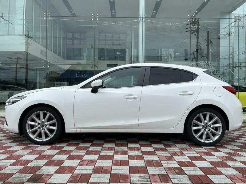 Axela Sport