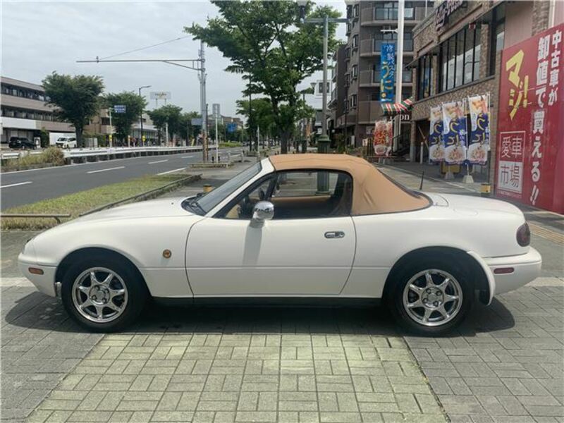 EUNOS ROADSTER