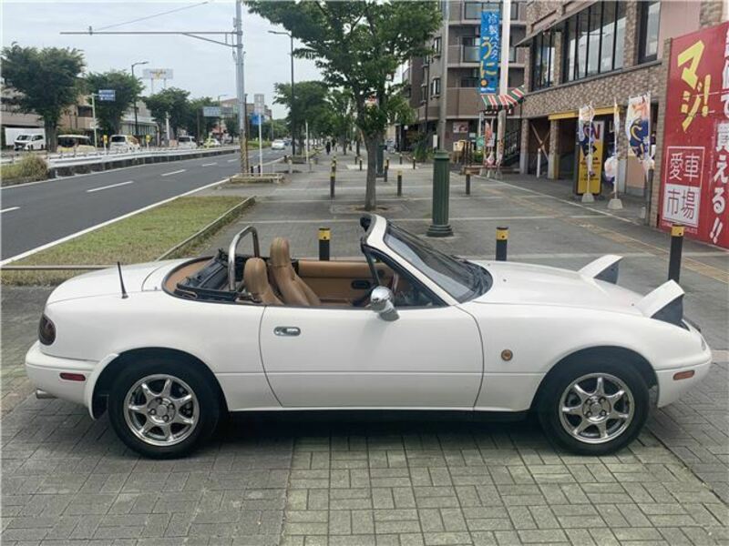 EUNOS ROADSTER