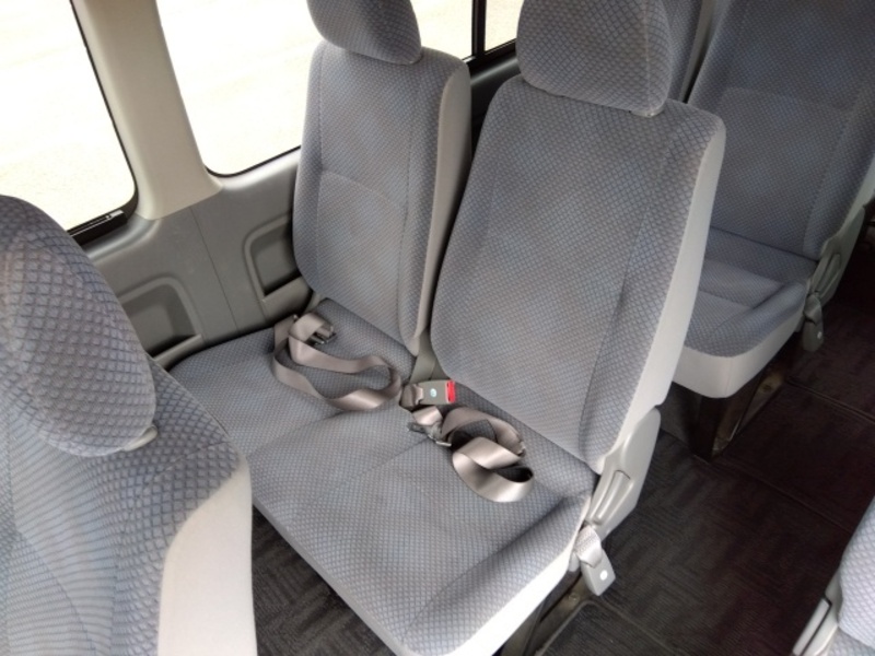 Hiace Commuter