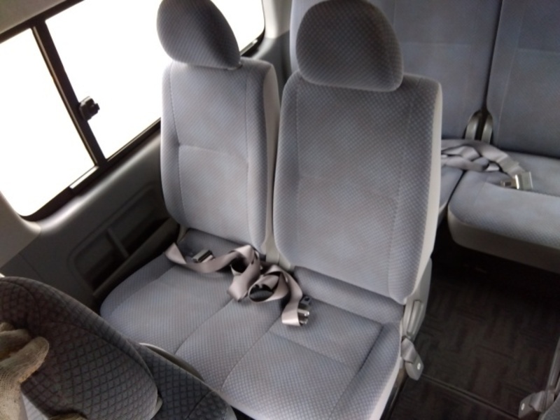 Hiace Commuter