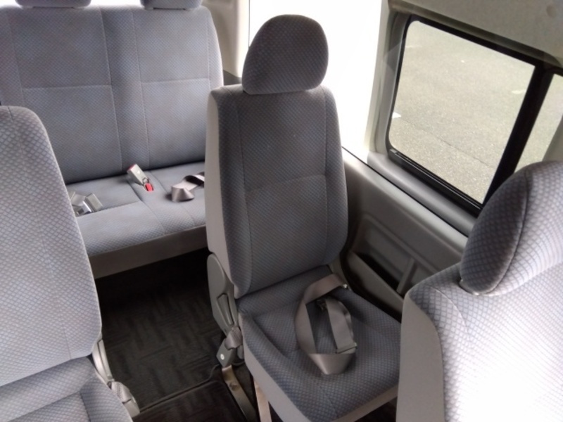 Hiace Commuter
