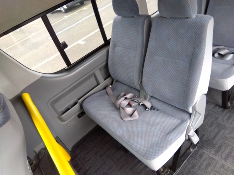 Hiace Commuter
