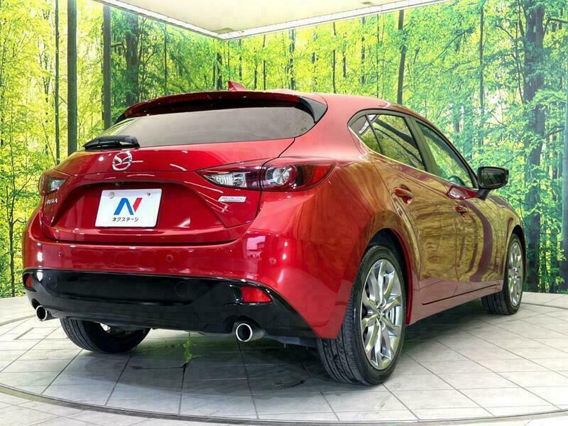 Axela Sport