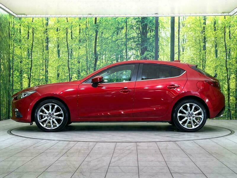Axela Sport