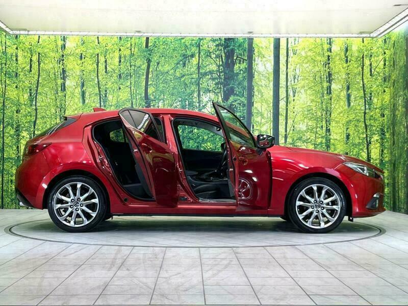 Axela Sport