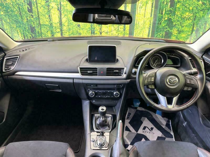 Axela Sport