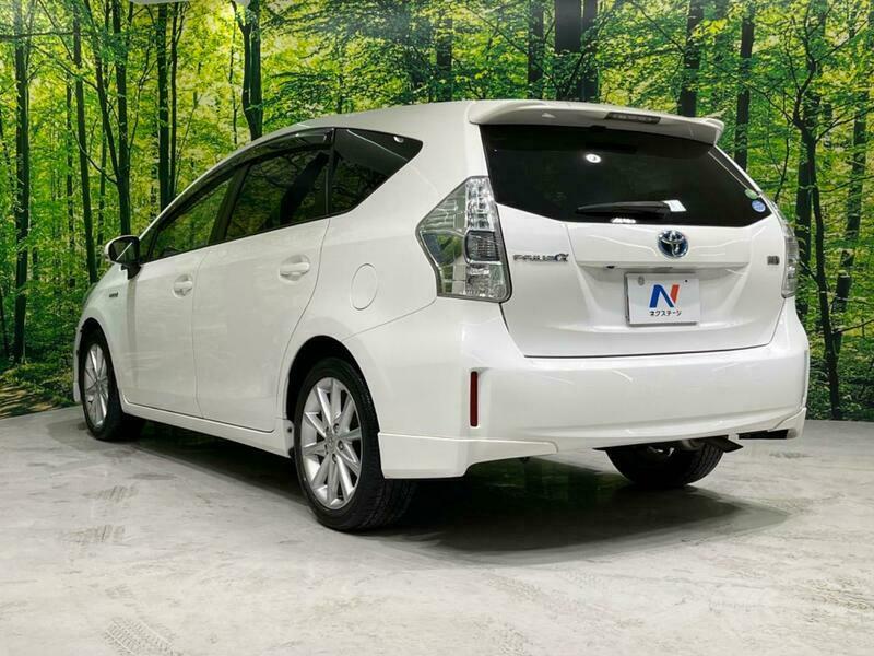 PRIUS ALPHA