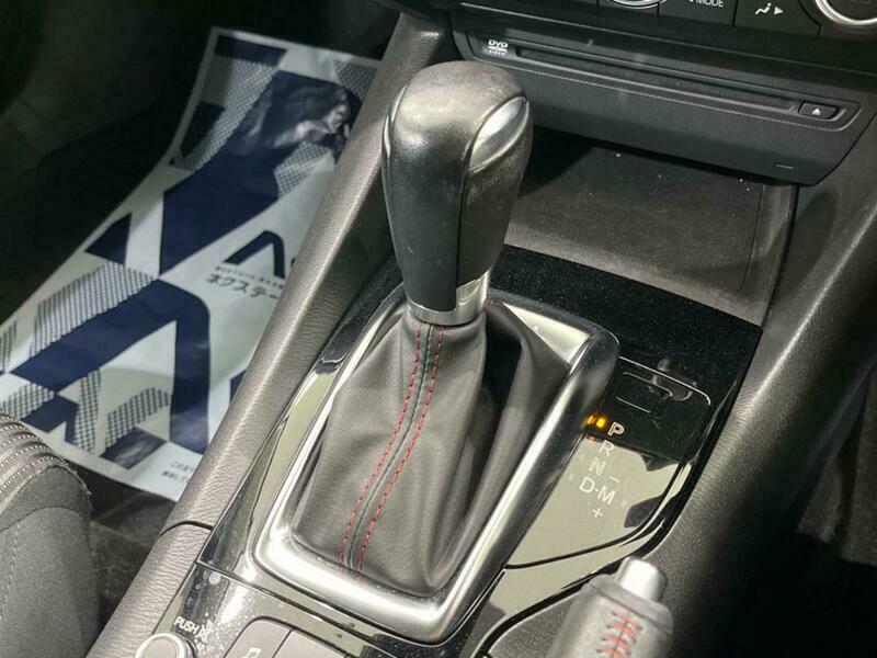Axela Sport