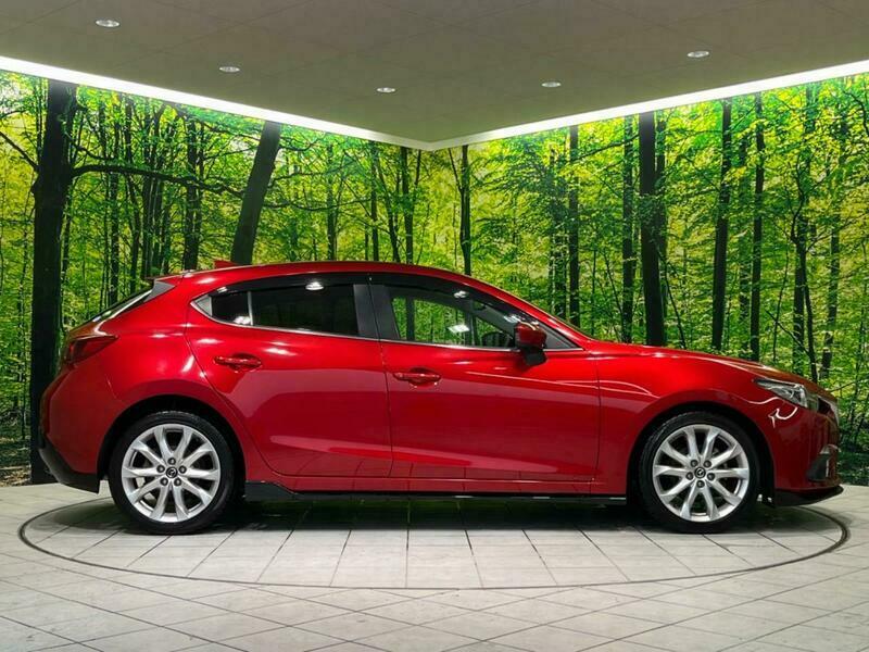 Axela Sport