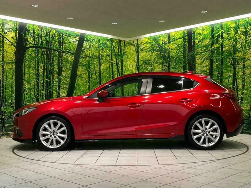 Axela Sport