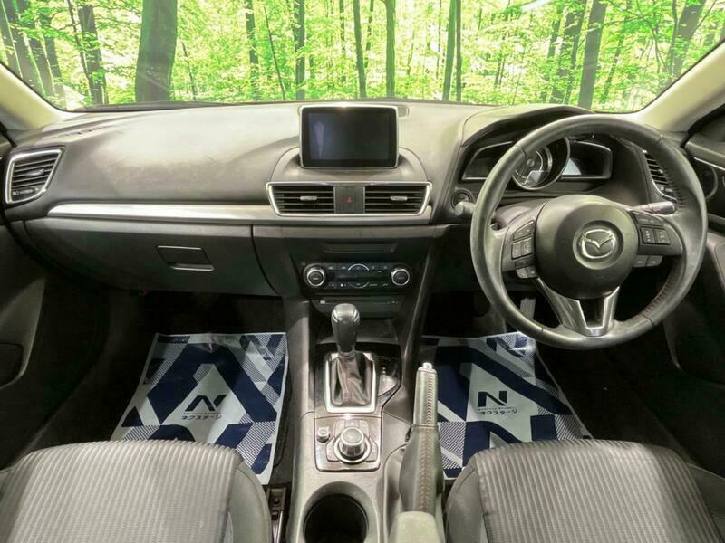 Axela Sport