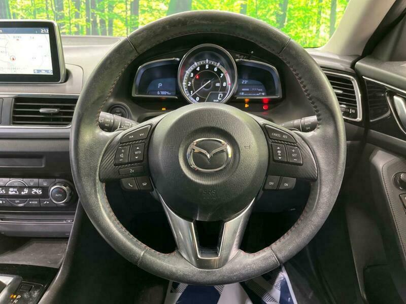 Axela Sport