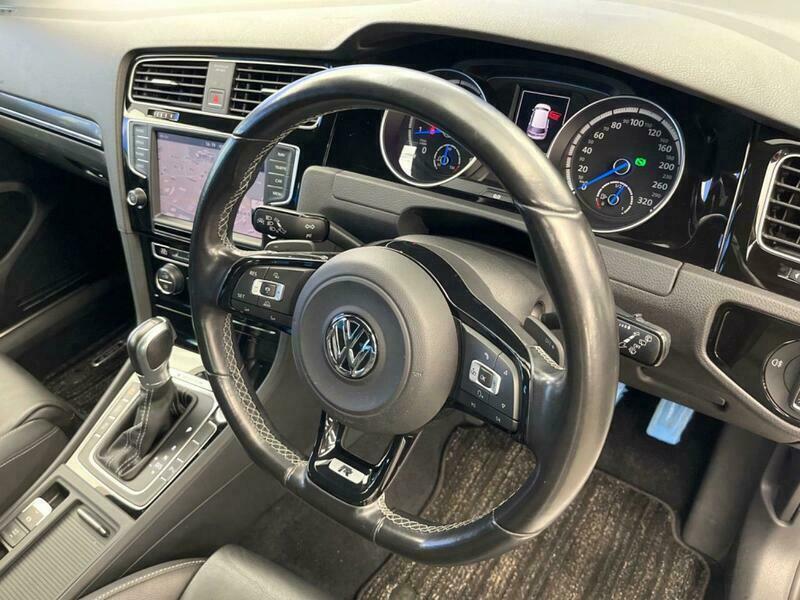 GOLF R