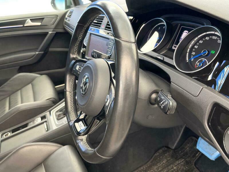 GOLF R
