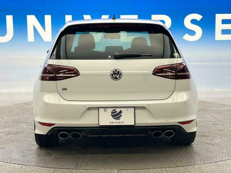 GOLF R