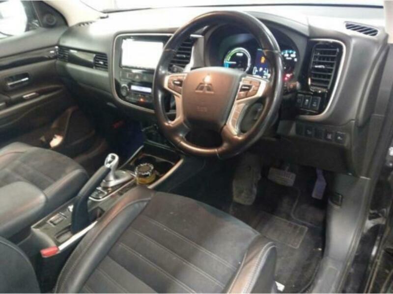 OUTLANDER PHEV