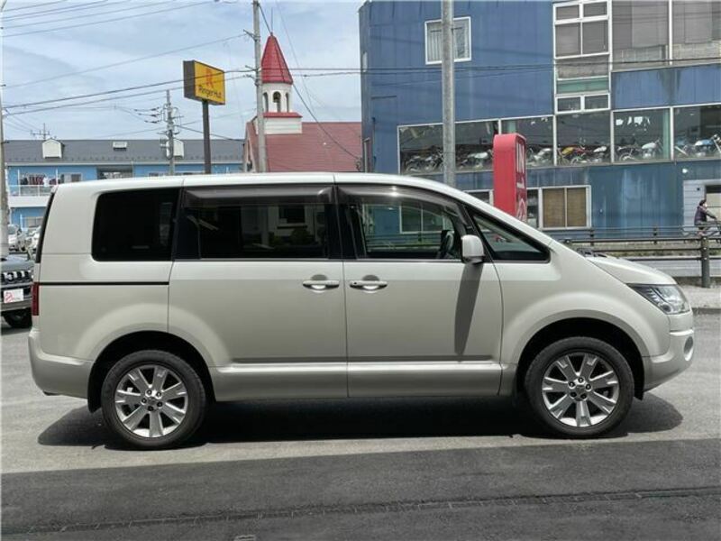 DELICA D5