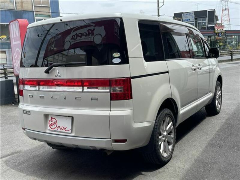 DELICA D5