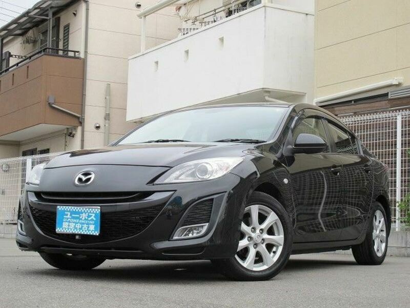 MAZDA　AXELA