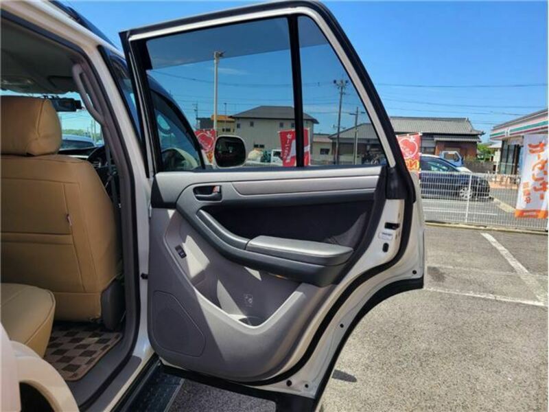 HILUX SURF
