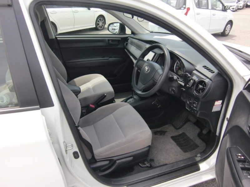 COROLLA AXIO