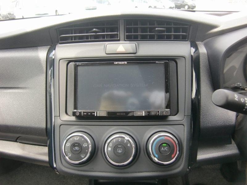 COROLLA AXIO