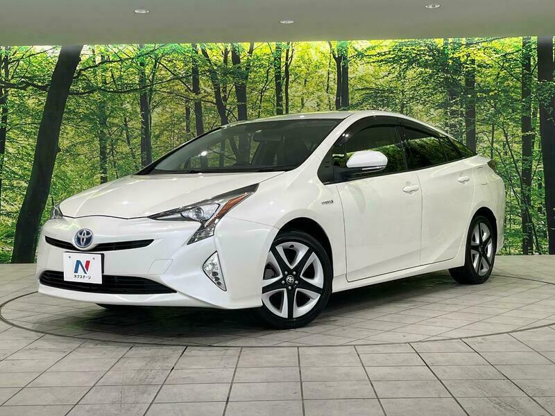 Used 2018 TOYOTA PRIUS ZVW55 | SBI Motor Japan