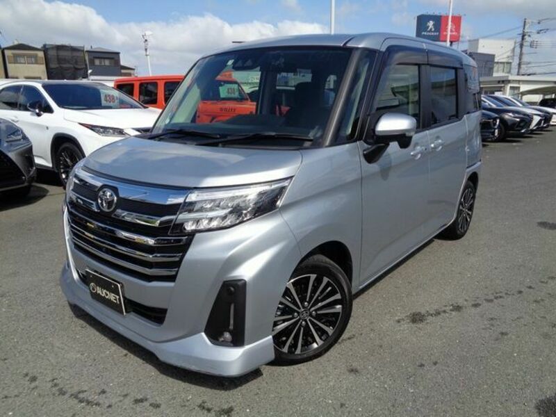 Toyota roomy 2021