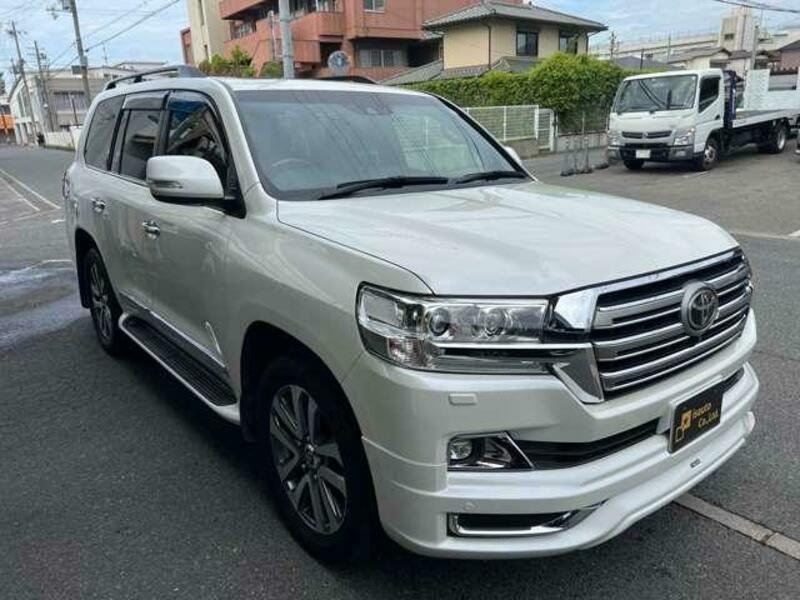LAND CRUISER