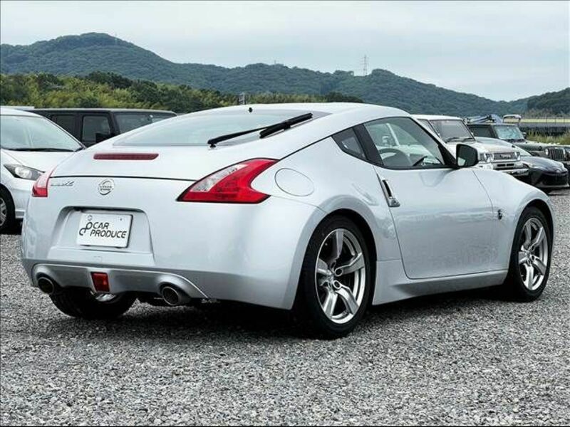 FAIRLADY Z-9