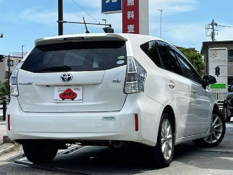 PRIUS ALPHA-2