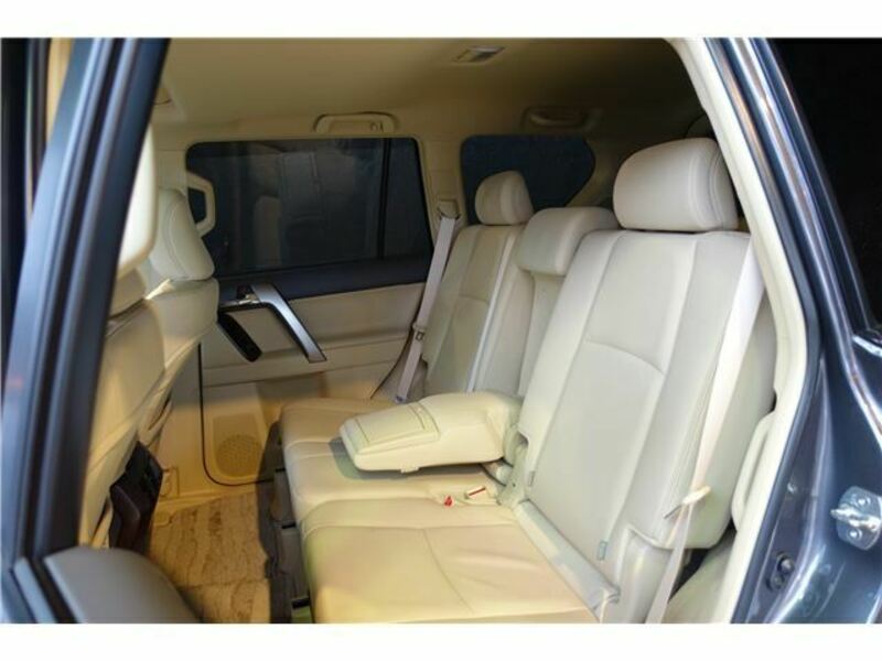 LAND CRUISER PRADO-24