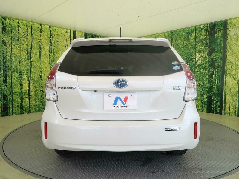 PRIUS ALPHA