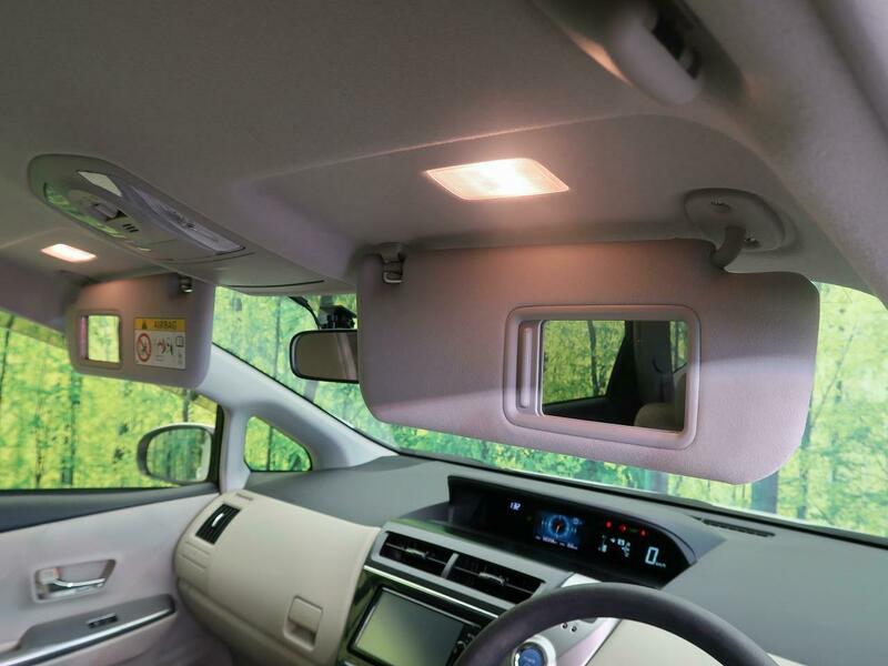 PRIUS ALPHA