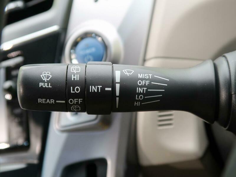 PRIUS ALPHA