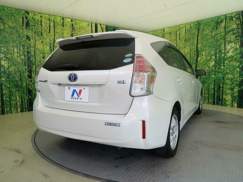 PRIUS ALPHA