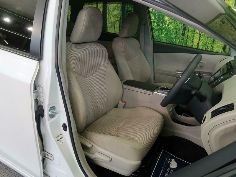 PRIUS ALPHA