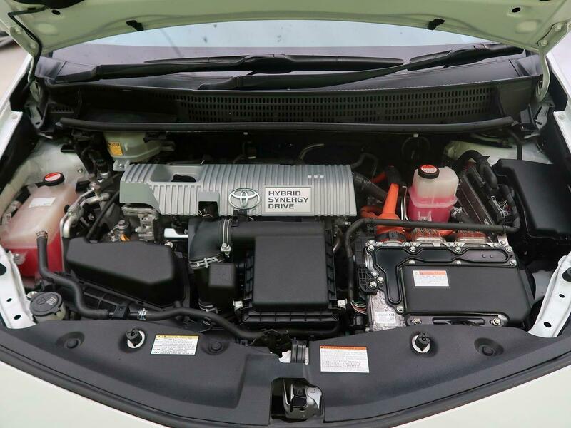 PRIUS ALPHA