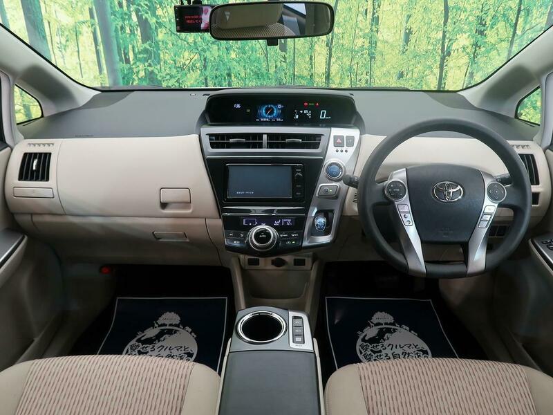 PRIUS ALPHA